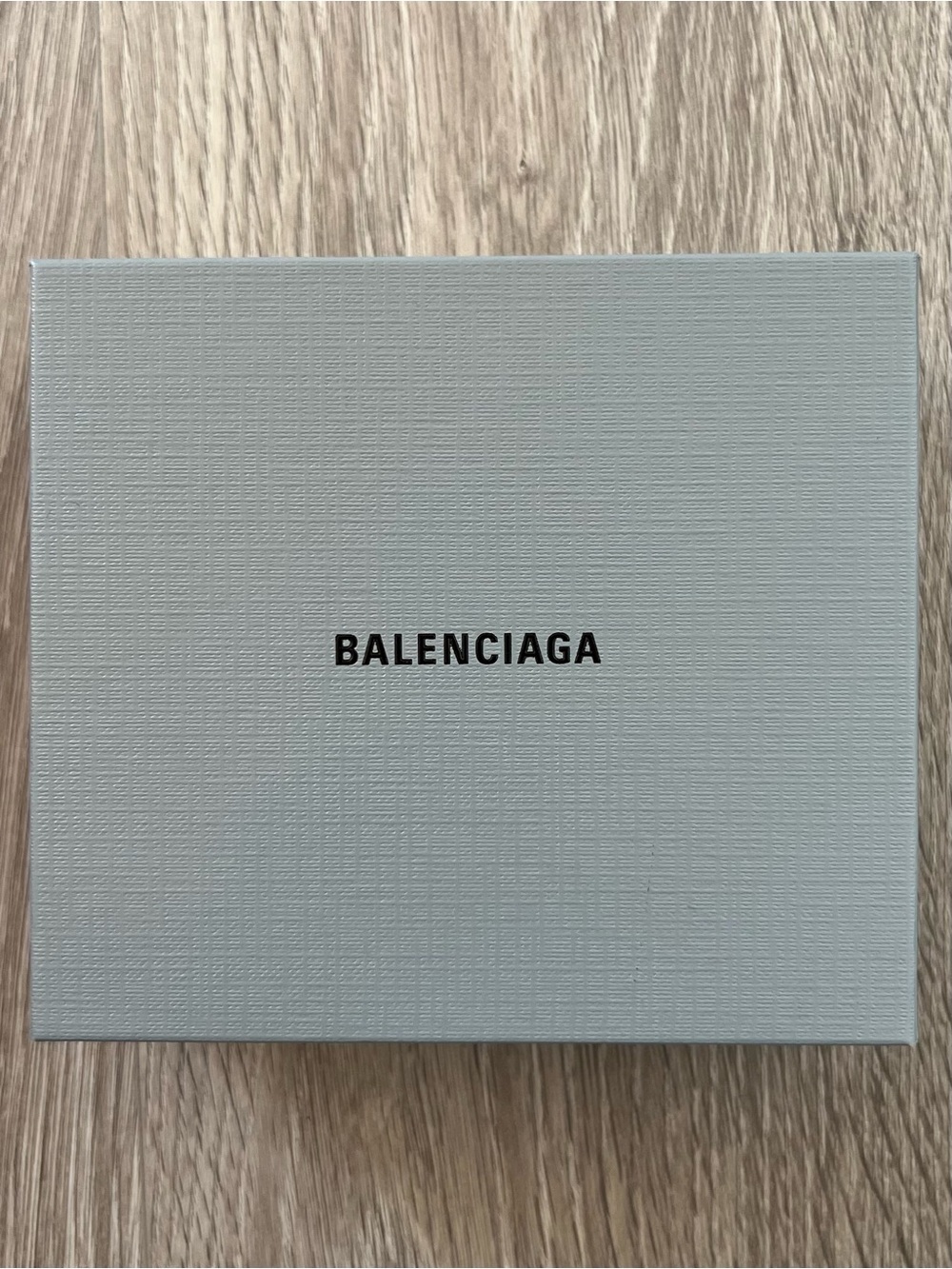 Balenciaga Box (BB121)